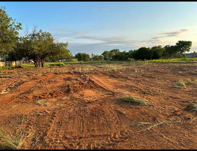 LAND FOR SALE IN THE ORCHARDS